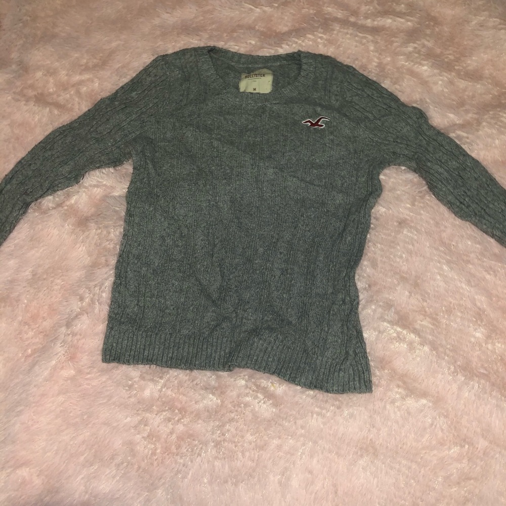 Hollister sweater